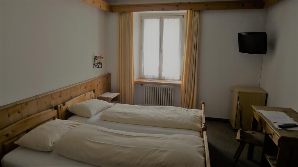 Poschiavo Suisse Hotel Room photo